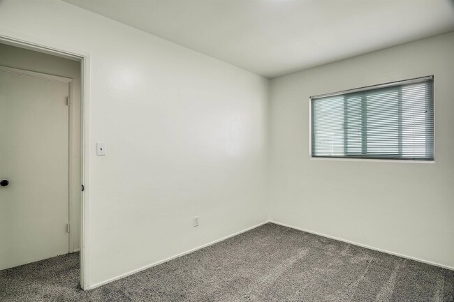 Building Photo - 4343 Idaho St