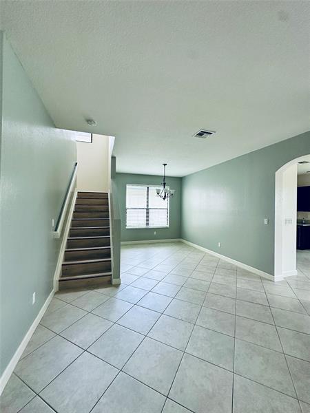 Building Photo - 8836 Sandy Crk Wy