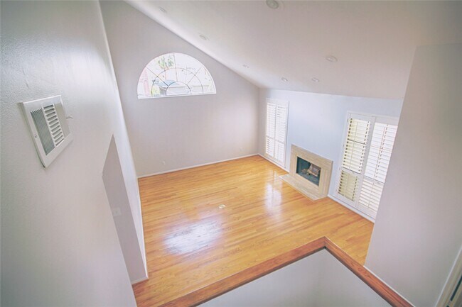 Building Photo - 5088 Augusta St