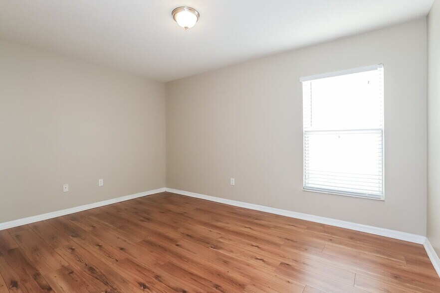 Building Photo - 2126 Hunters Greene Dr