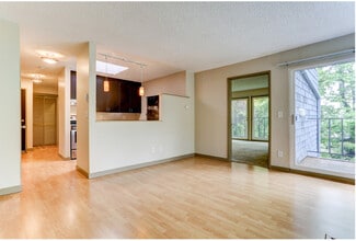 Building Photo - Lair Hill