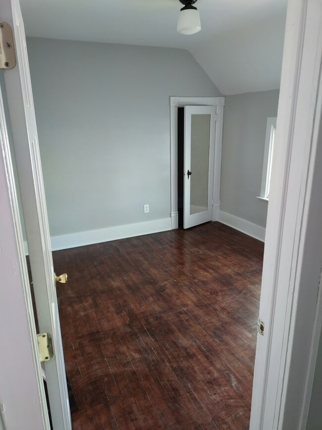 Building Photo - 620 Prairie Ave SW