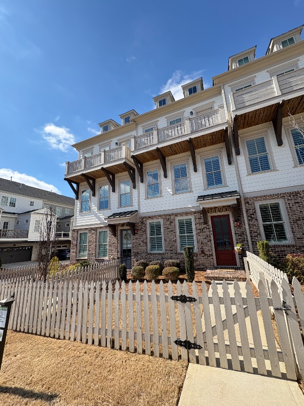 Building Photo - 1104 Thomas St