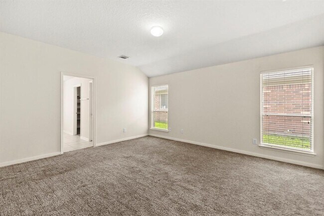 Building Photo - 3619 Slocom Dr