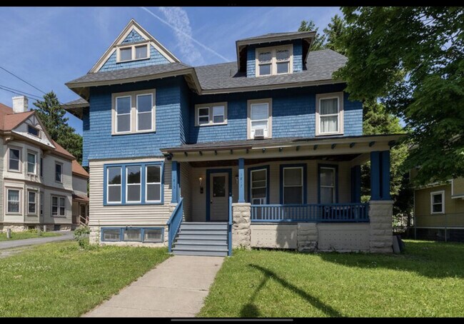 Building Photo - Salina S 1815 1817