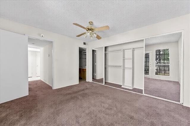 Building Photo - 9621 Walnut St