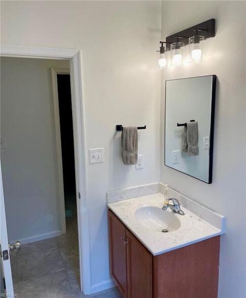 Building Photo - 404 W 29th St