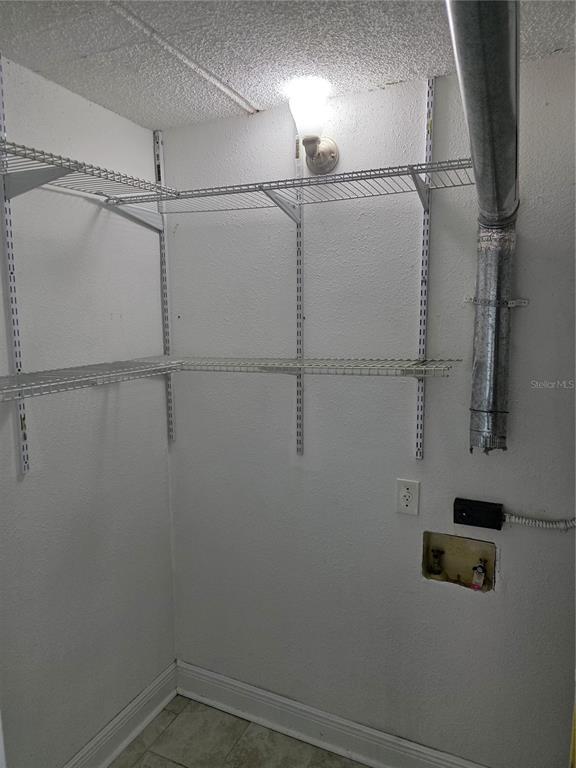 Building Photo - 3821 N Oak Dr