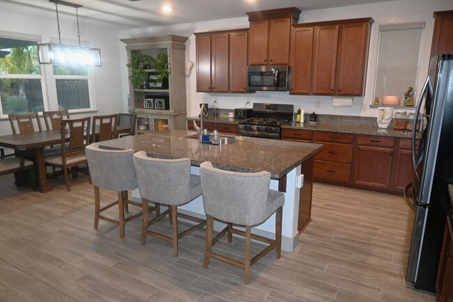 Building Photo - 10060 Carinata Dr