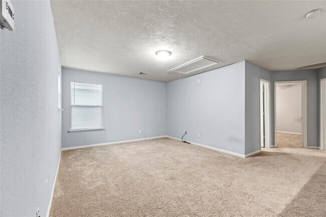 Building Photo - 526 Silky Leaf Dr