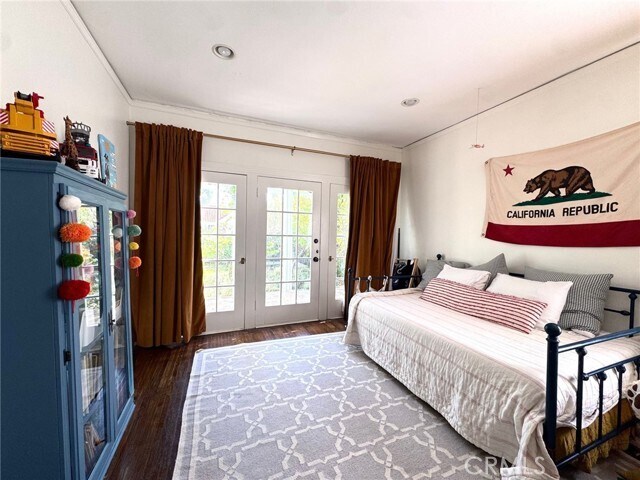 Building Photo - 2421 Heliotrope Dr