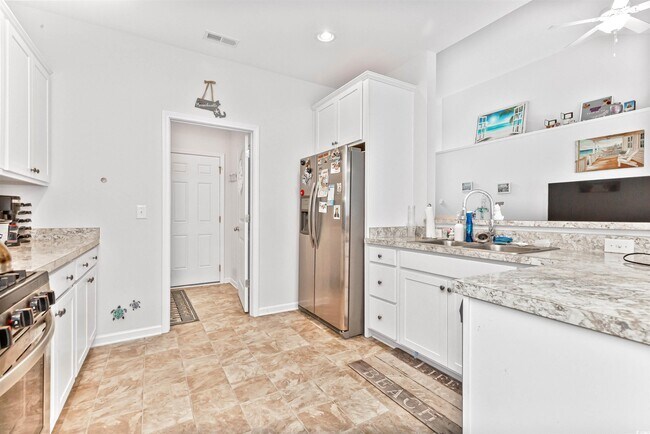 Building Photo - 840 Windsor Rose Dr
