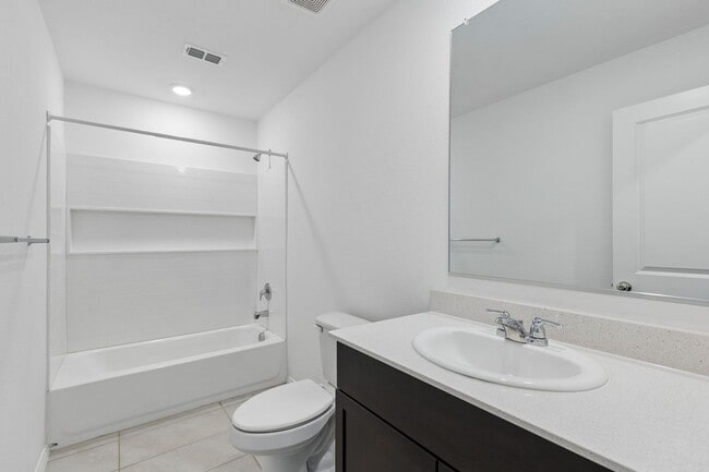 Building Photo - Fresh, Stylish & Move-In Ready in Eagle Mountain–Saginaw ISD