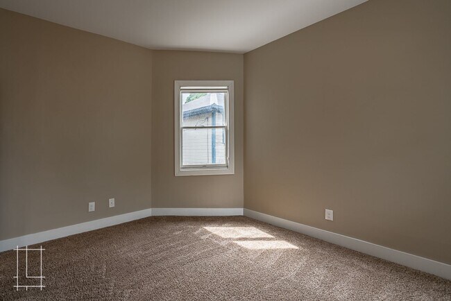 Building Photo - 1173-1175 Say Ave