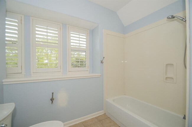 Building Photo - 15127 Oldtown Bridge Ct