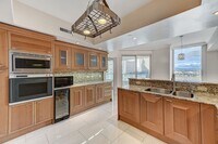 Building Photo - FABULOUS TURNBERRY TOWERS ONE STREET FROM ...