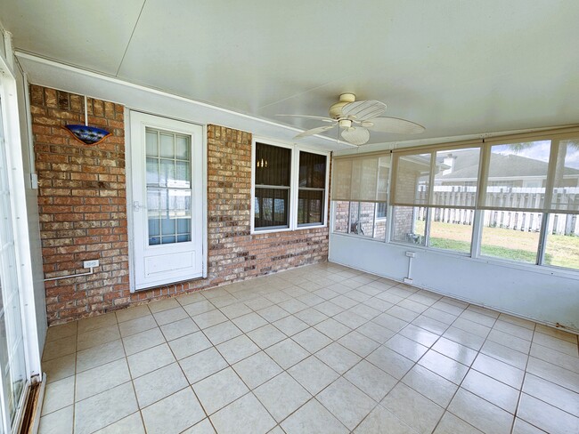 Building Photo - 5168 Whitehurst Ln