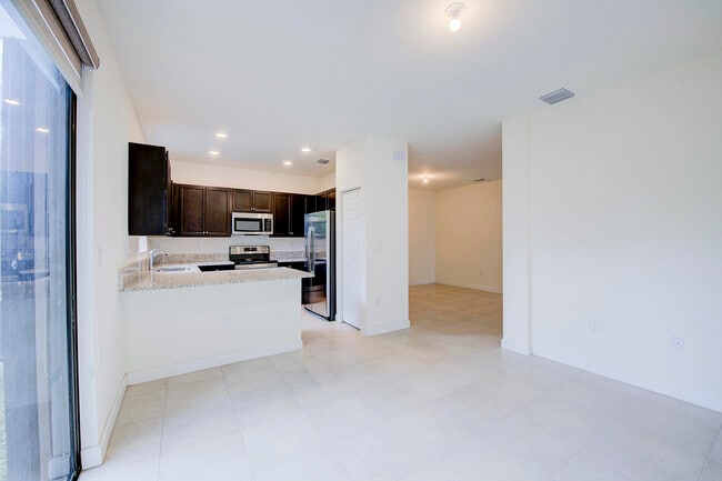 Building Photo - 6574 S Anise Ct