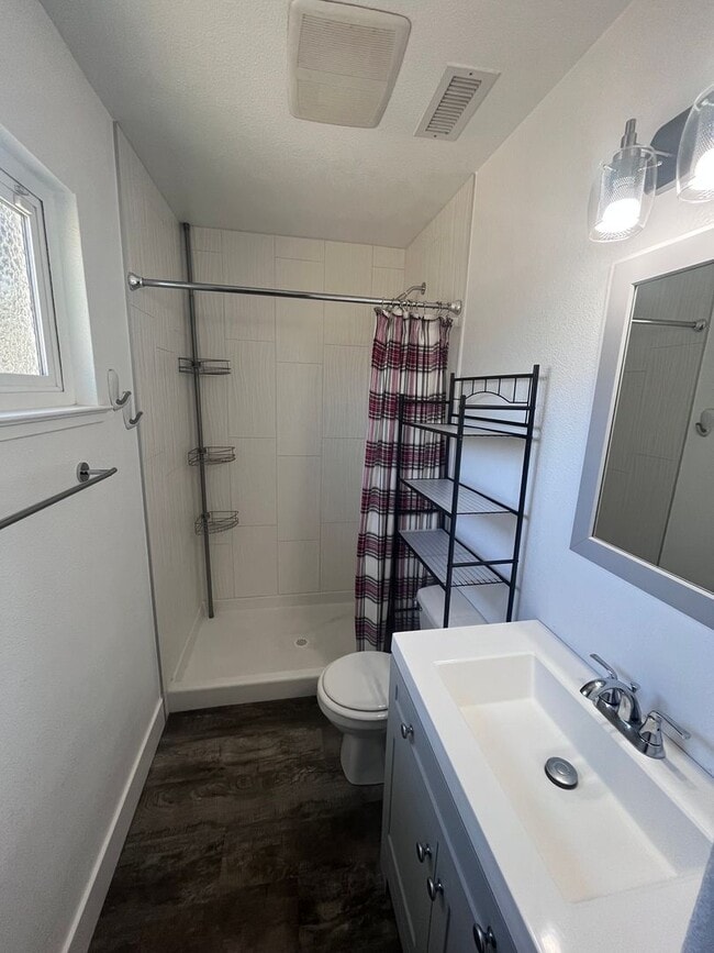 Building Photo - BEAUTIFUL 3 BEDROOM HOME IN ELVERTA!!