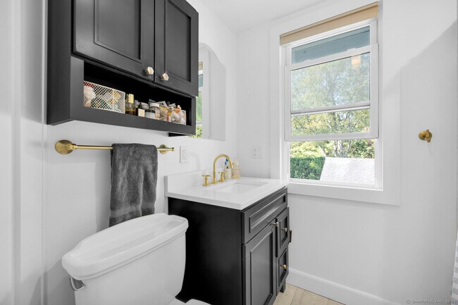 Building Photo - 53 Noroton Ave