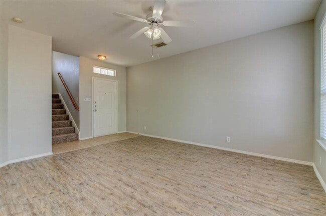 Building Photo - 2851 Southampton Way