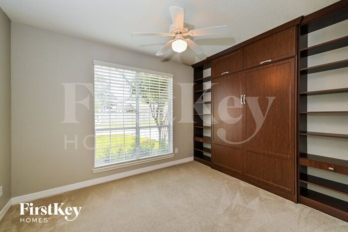 Building Photo - 17714 Meadow Crossing Ln