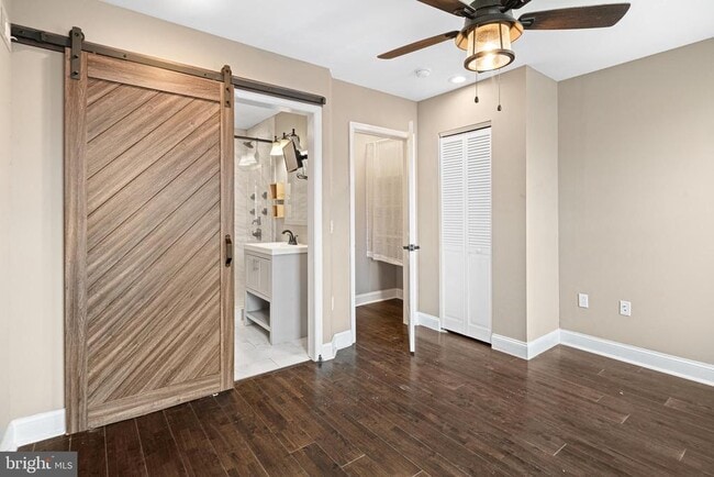 Building Photo - 2050 Mountain St