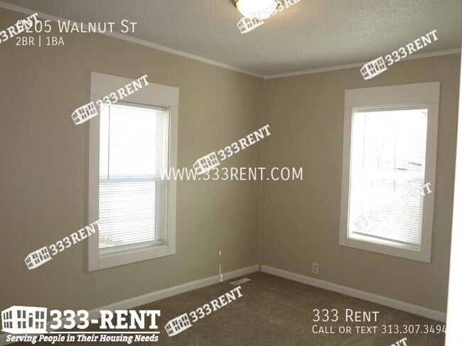 Building Photo - 9205 Walnut St