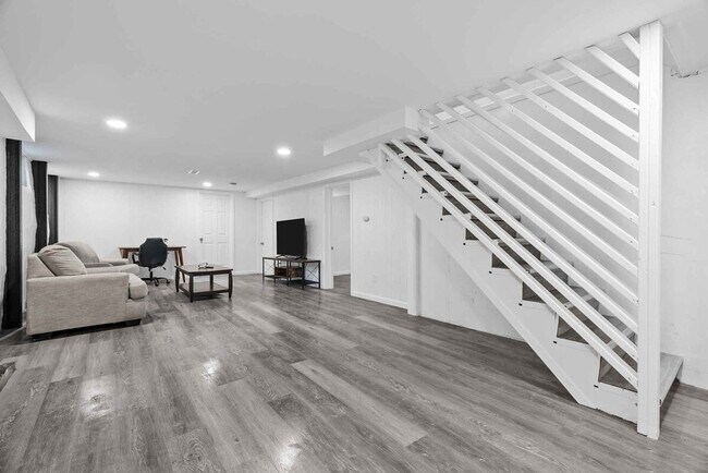 Building Photo - 2648 Garham Dr