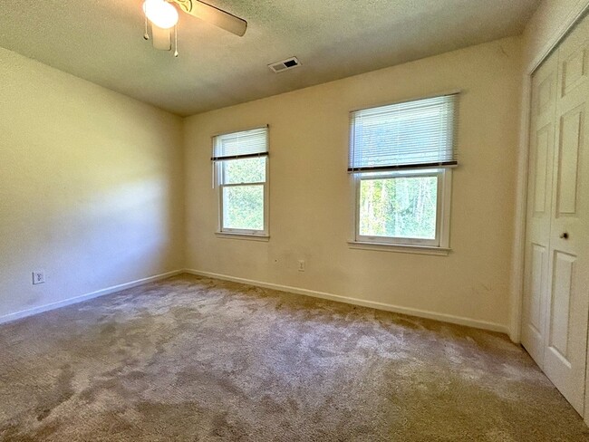 Building Photo - 4707 Grassy Creek Rd