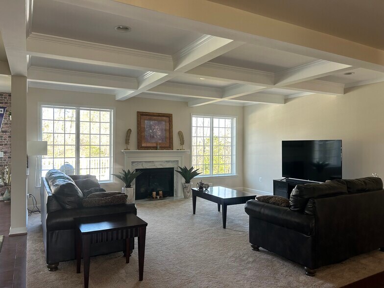 Family living riom - 15514 Compton Rd