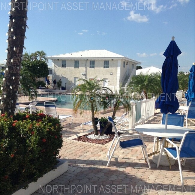 Building Photo - Charming 2BR 1BA Home w/ Pool Access in Fort Lauderdale