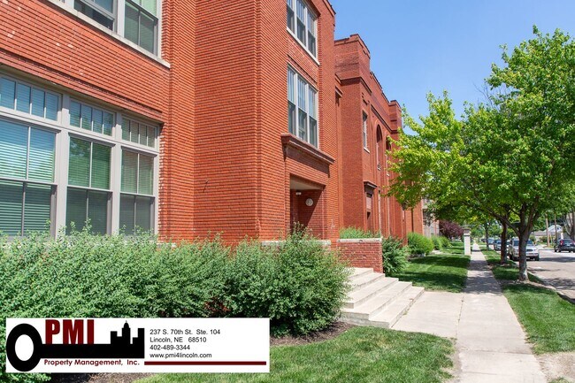 Building Photo - 1223 N 9th St