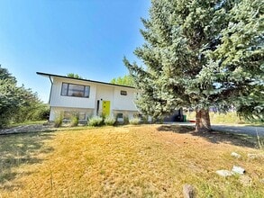 Building Photo - 1116 S Pinecrest Dr