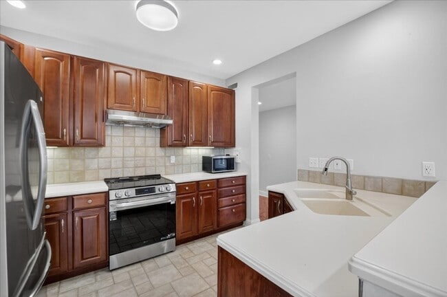 Building Photo - 500 North and South Rd