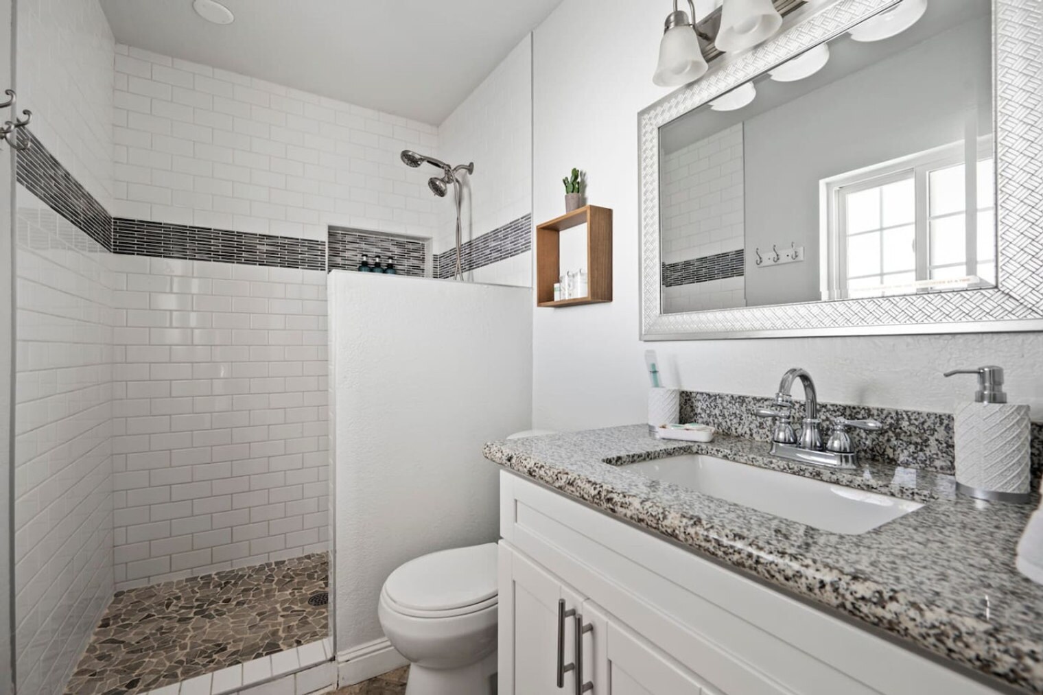 Building Photo - 2501 N 85th Pl