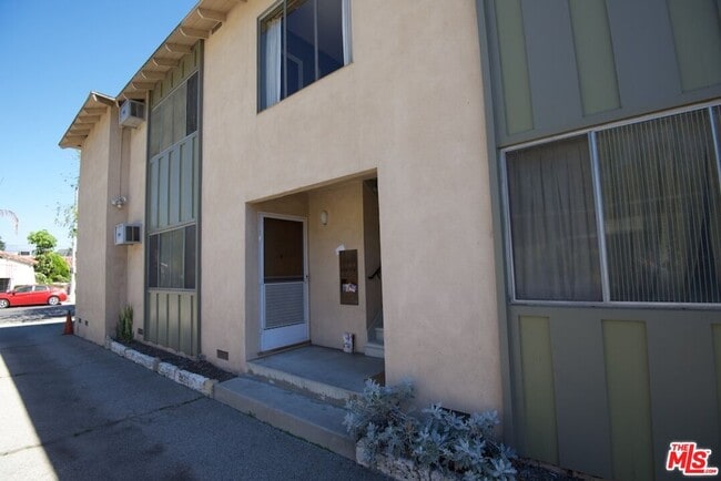 Building Photo - 4168 Brunswick Ave