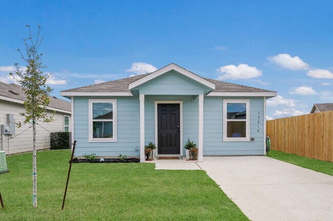 Building Photo - "NO RENT UNTIL SEP 1! Charming 4-Bedroom Oasis with 2 Full Baths in Converse - 1500 Sq Ft of Comf...