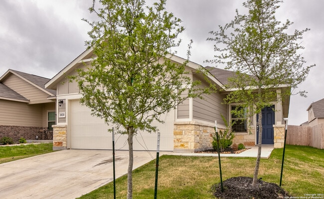 Building Photo - 10830 Fox Trot Way