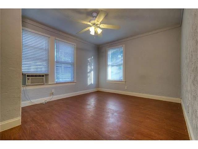 Building Photo - 602 Genard St