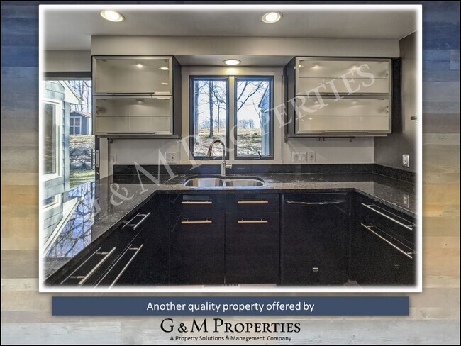 Building Photo - Rarely Available 4-Bedroom House - in Pitt...