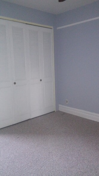 Building Photo - 8015 6th Ave