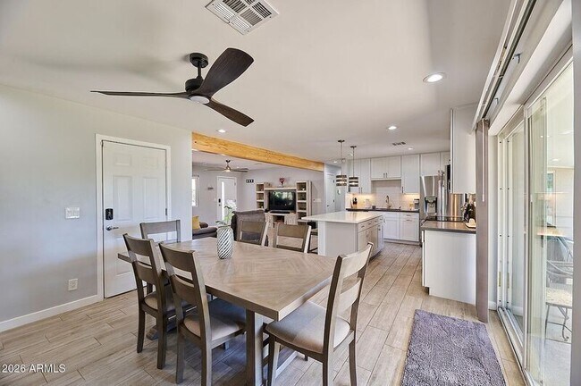 Building Photo - 7319 E Roosevelt St