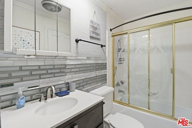 Building Photo - 6400 Pacific Ave