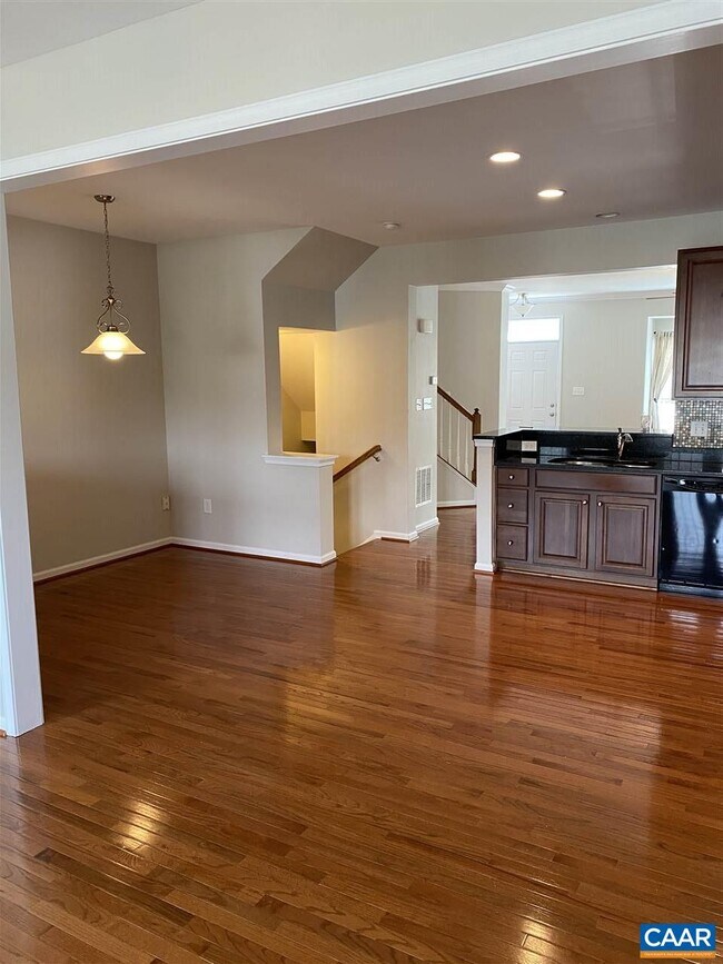 Building Photo - 1930 Asheville Dr