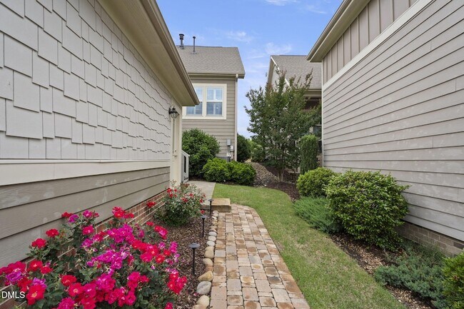 Building Photo - 2081 Great Ridge Pkwy