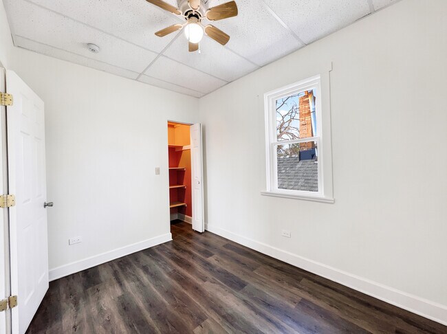 Building Photo - 9046 S Brandon Ave