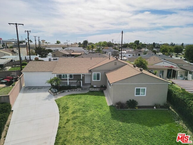 Primary Photo - 14908 Steprock Dr