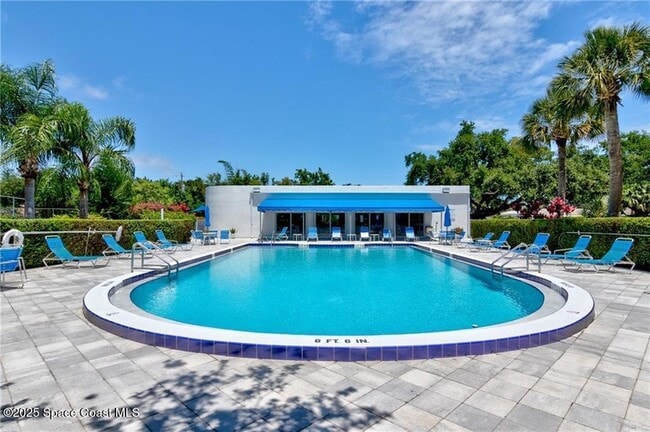 Building Photo - 6061 N River Run Dr