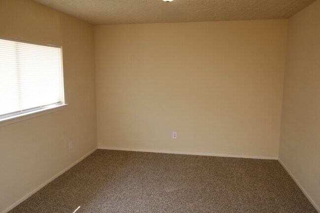 Building Photo - 20014 Chipplegate Ln